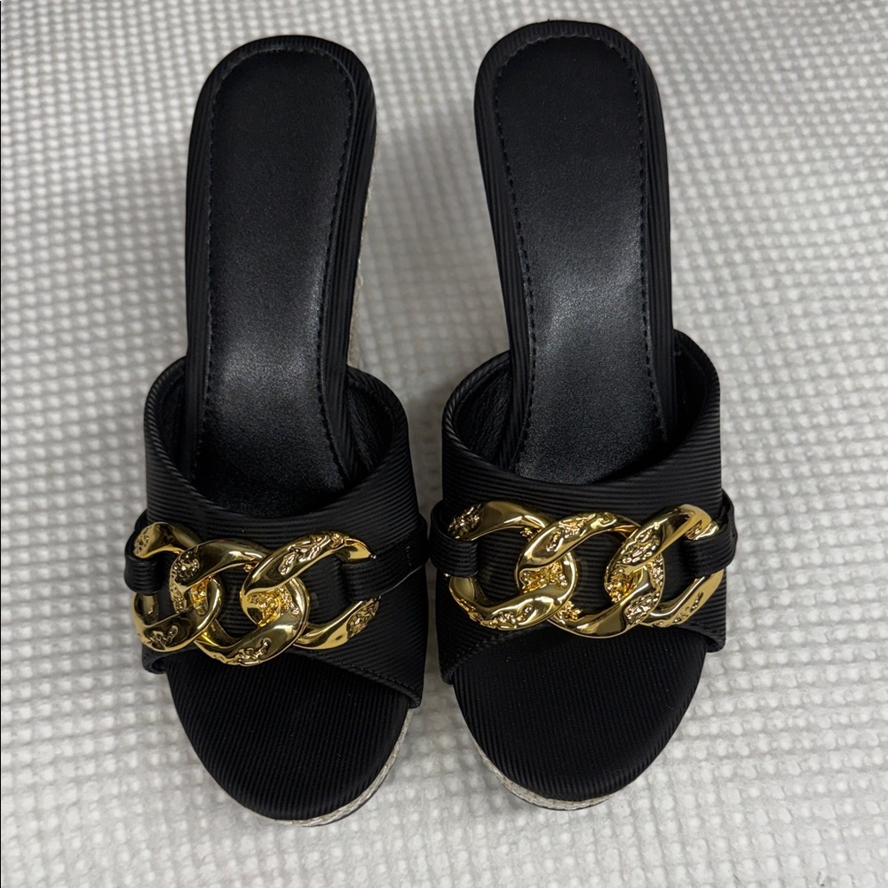 Black Women's Shoes with Gold Chain Accent - Size 36 (6)